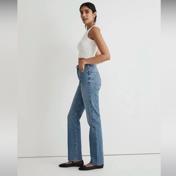 Madewell 90s Straight Jeans - Picture 2 of 9